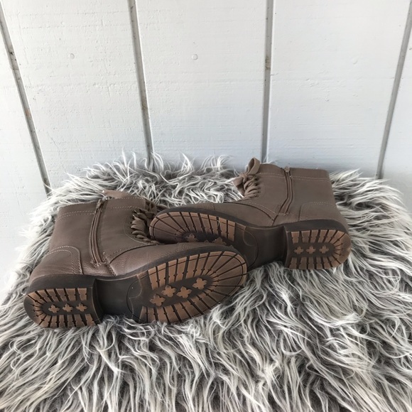 NWT Rampage Jeliana Leather Lace Up Boots - Picture 5 of 8